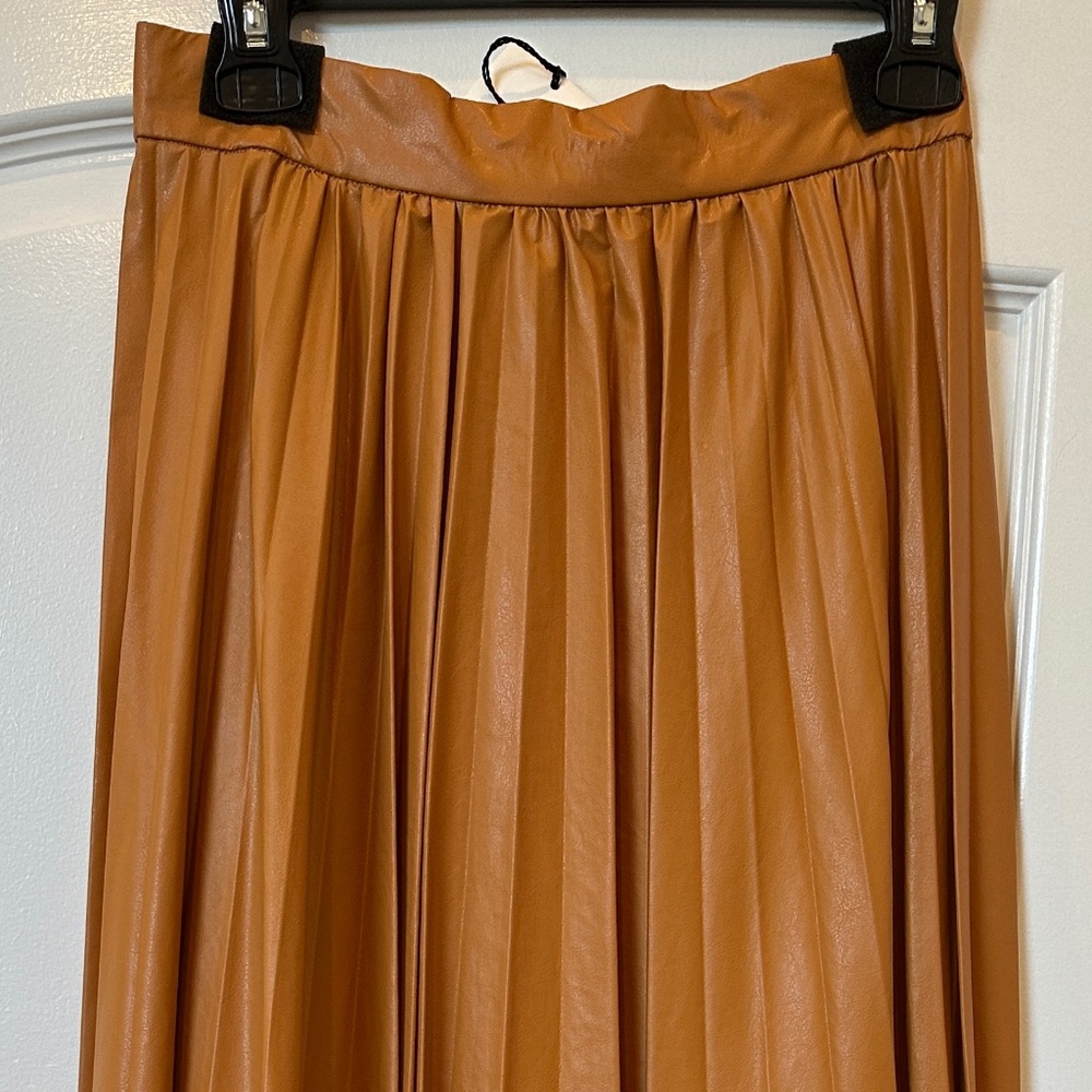 NWT Isabel Marant Davis Asymmetric pleated maxi skirt - faux leather - Picture 3 of 9